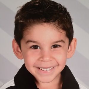 Meet your Posher, Lyndia